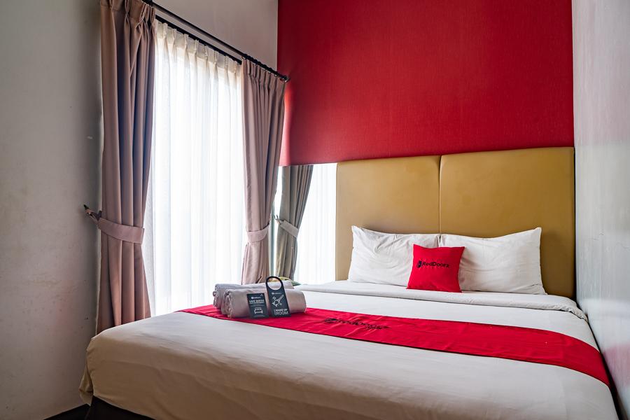Hotel Reddoorz Blok M