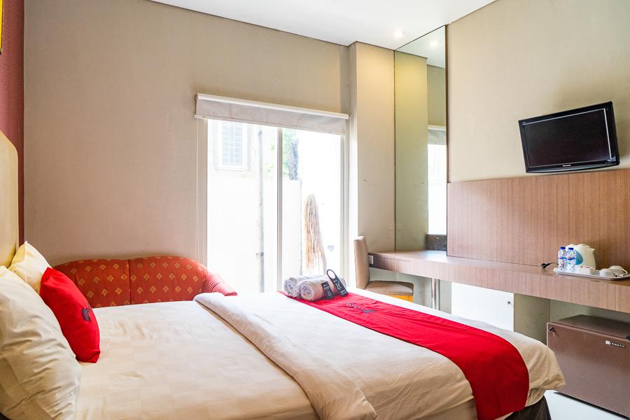 Reddoorz Blok M Hotel 3*