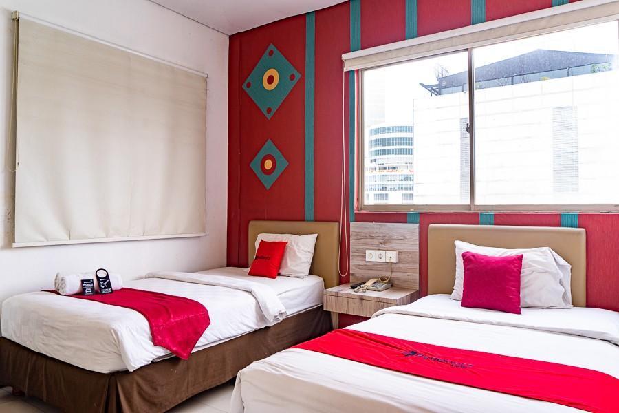 Reddoorz Blok M Hotel 3*