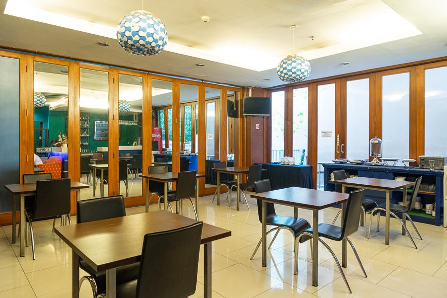 Hotel Reddoorz Blok M Jakarta